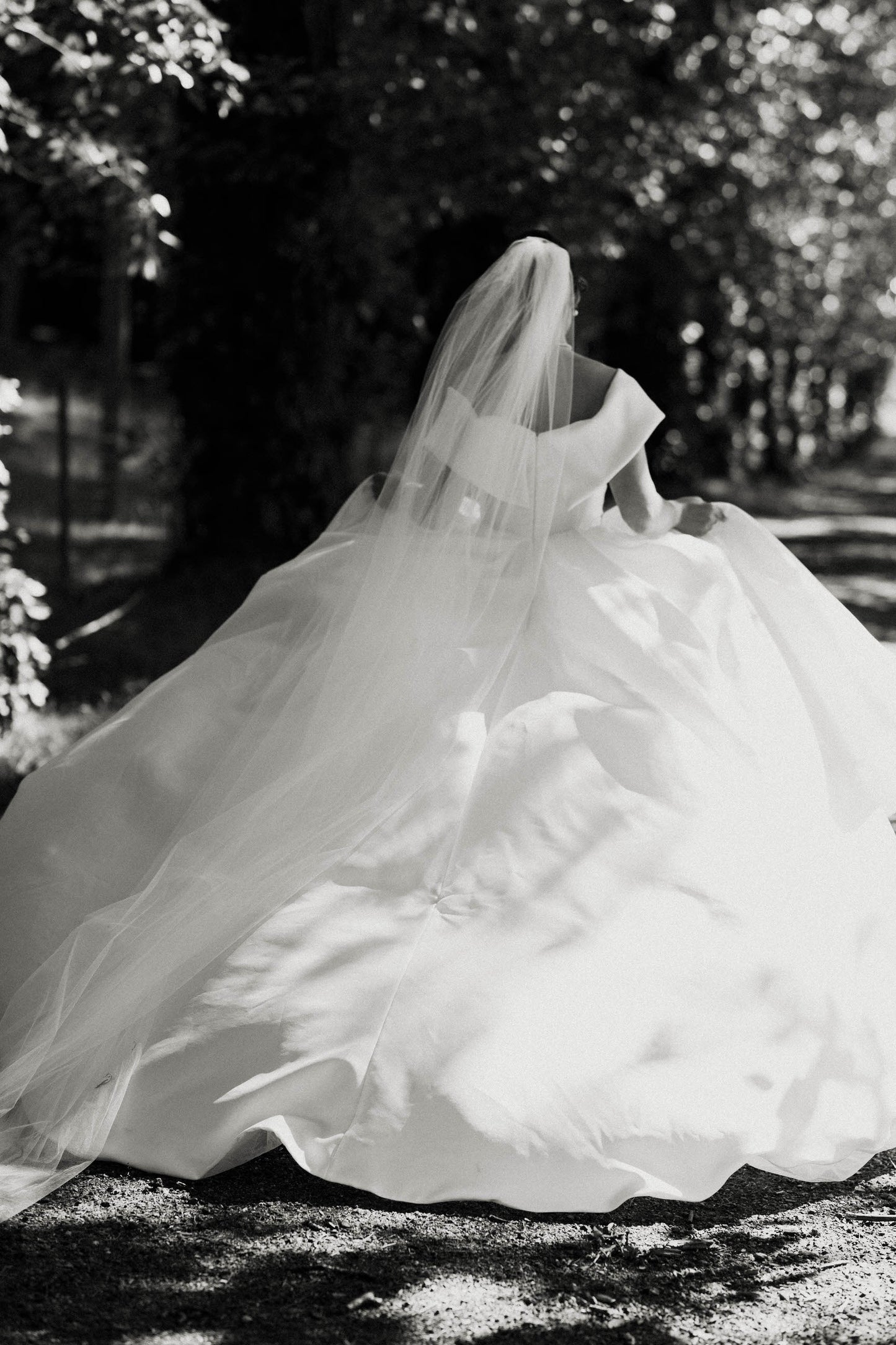 Extra Long Royal Wedding Veil, Single Tier Raw Edge Bridal Veil