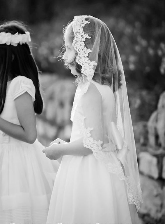 3 Creative Ways to Reuse your Wedding Veil: for Thrifty Brides