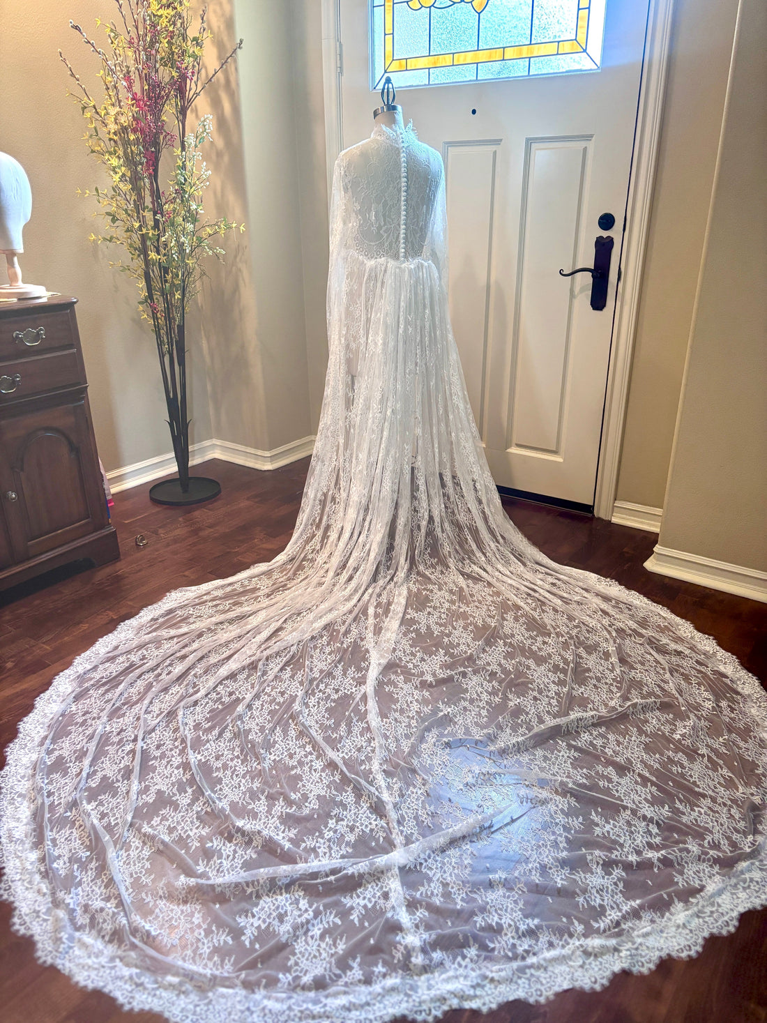 lace long sleeve bridal cape with train