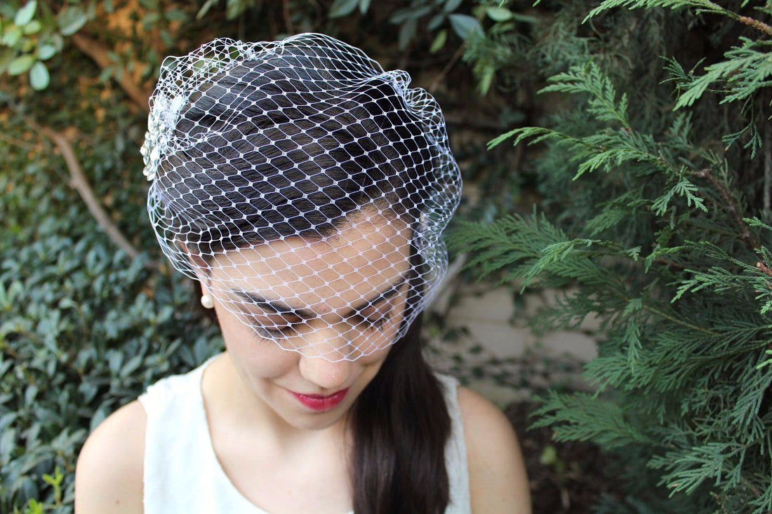 How to Best Wear a Birdcage Wedding Veil: Questions Brides Ask about Short Veils
