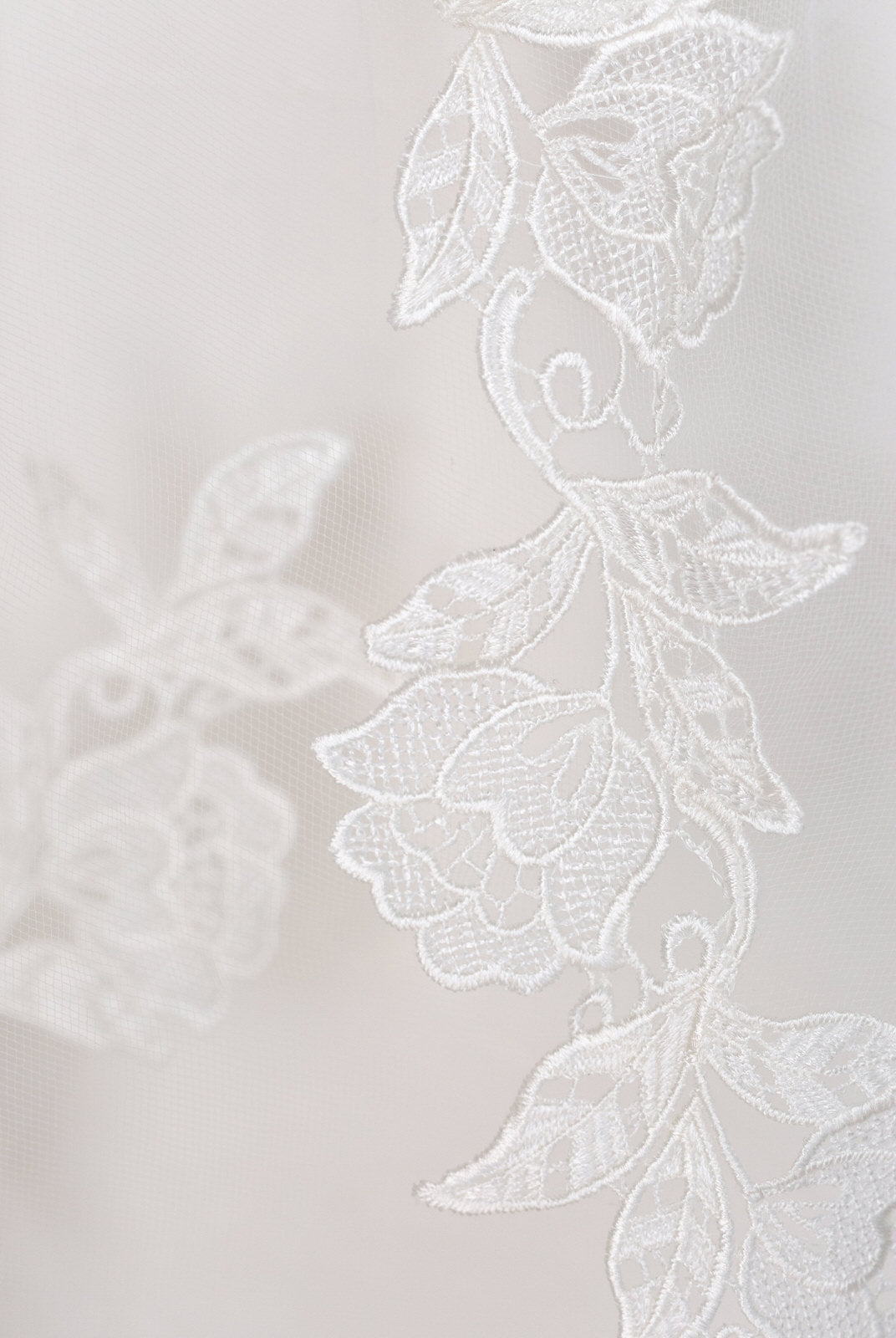 romantic winding rose lace from for wedding veil