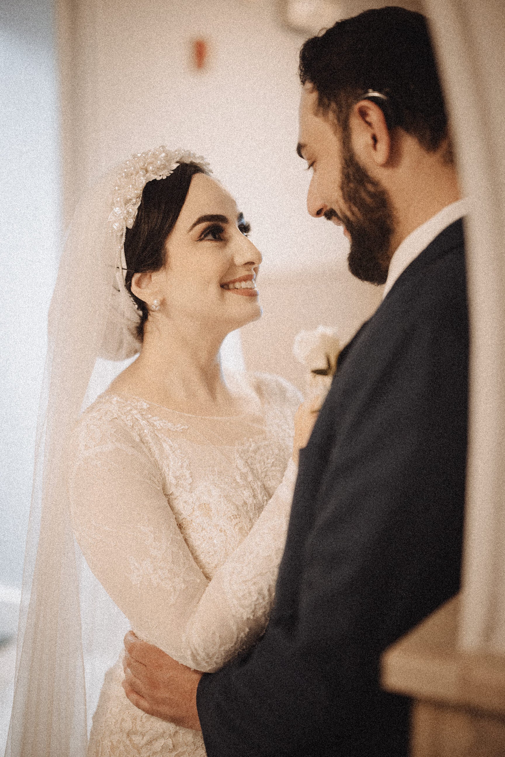 Pearl and Lace Headband Bridal Veil: Turban Headpiece