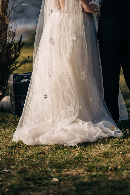 vintage rose and lace scattered applique floor length wedding veil on plus size bride