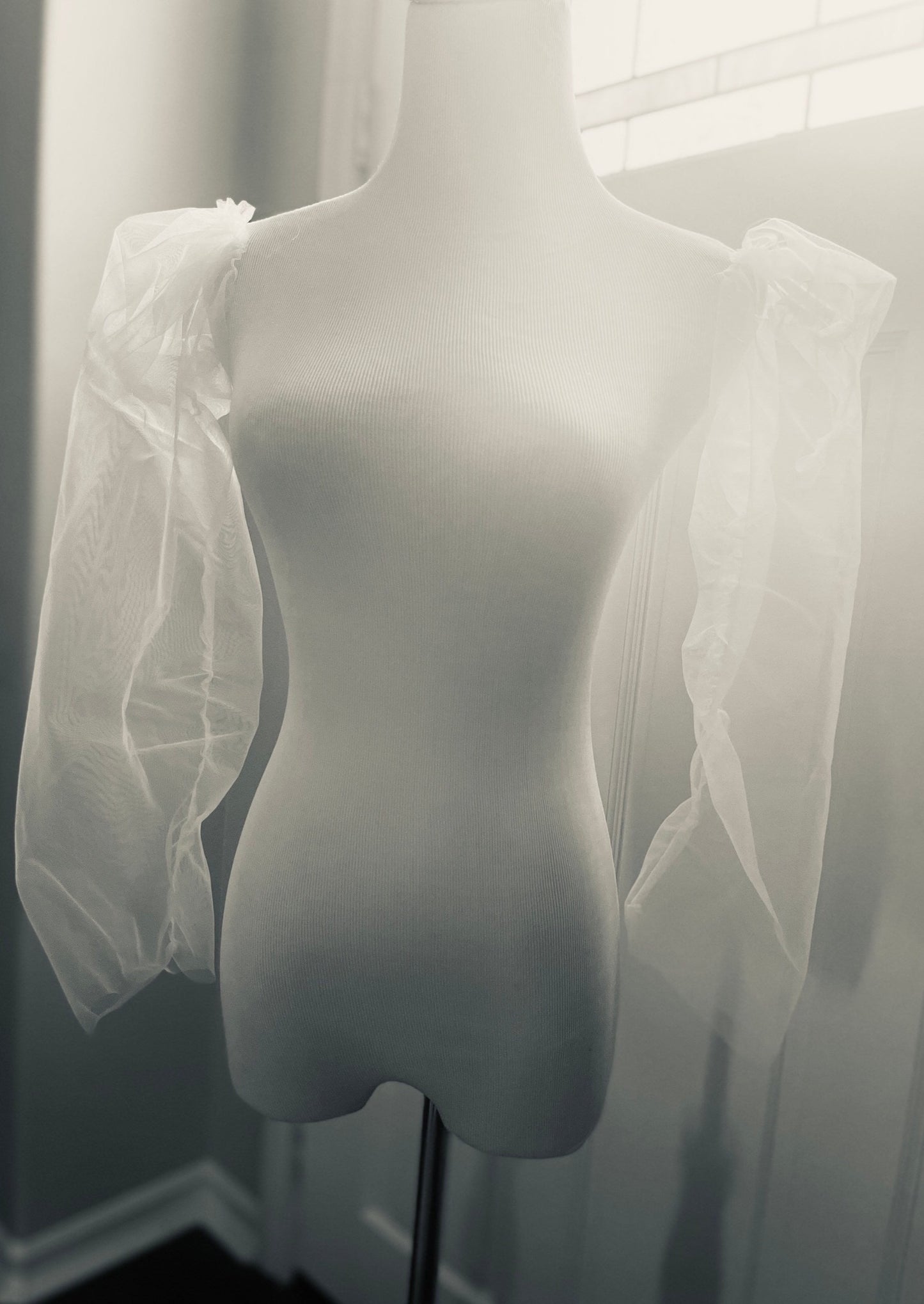Stress-Free Sewing: Detachable Puffy Sleeves for Bridal Wear