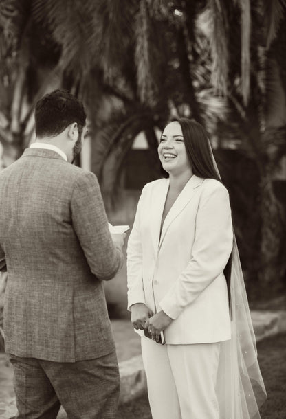 bride wearing dew drop wedding veil like Sofia Richie in Santa barbara