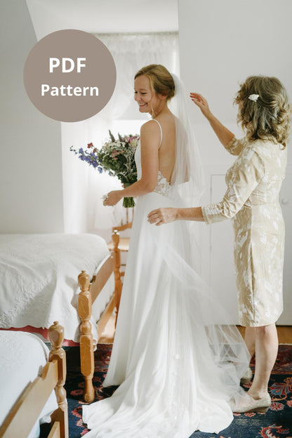 fun wedding activities for bride and mother of bride with diy project 
