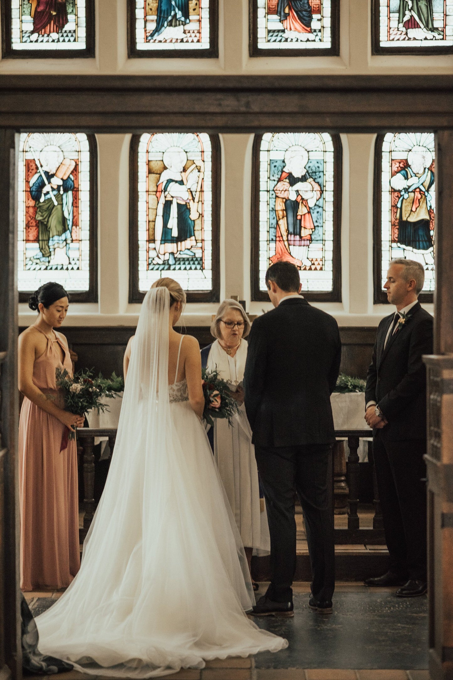 romantic English net tulle long wedding veil for church