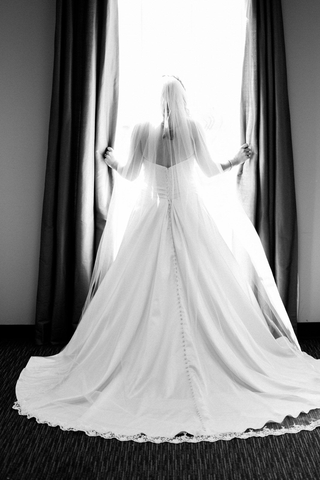 timeless bride in long scalloped lace chapel veil