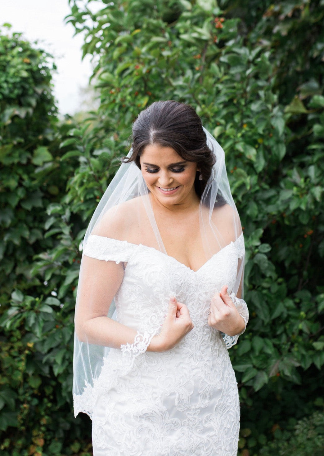 scallop lace mid-length wedding veil tutorial