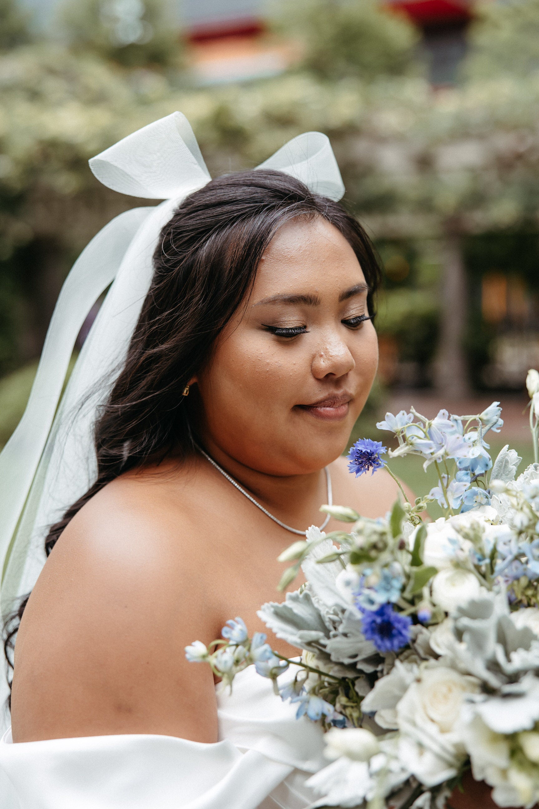 Aisle Style Ivory Satin Bow Hair Clip Mini Veil